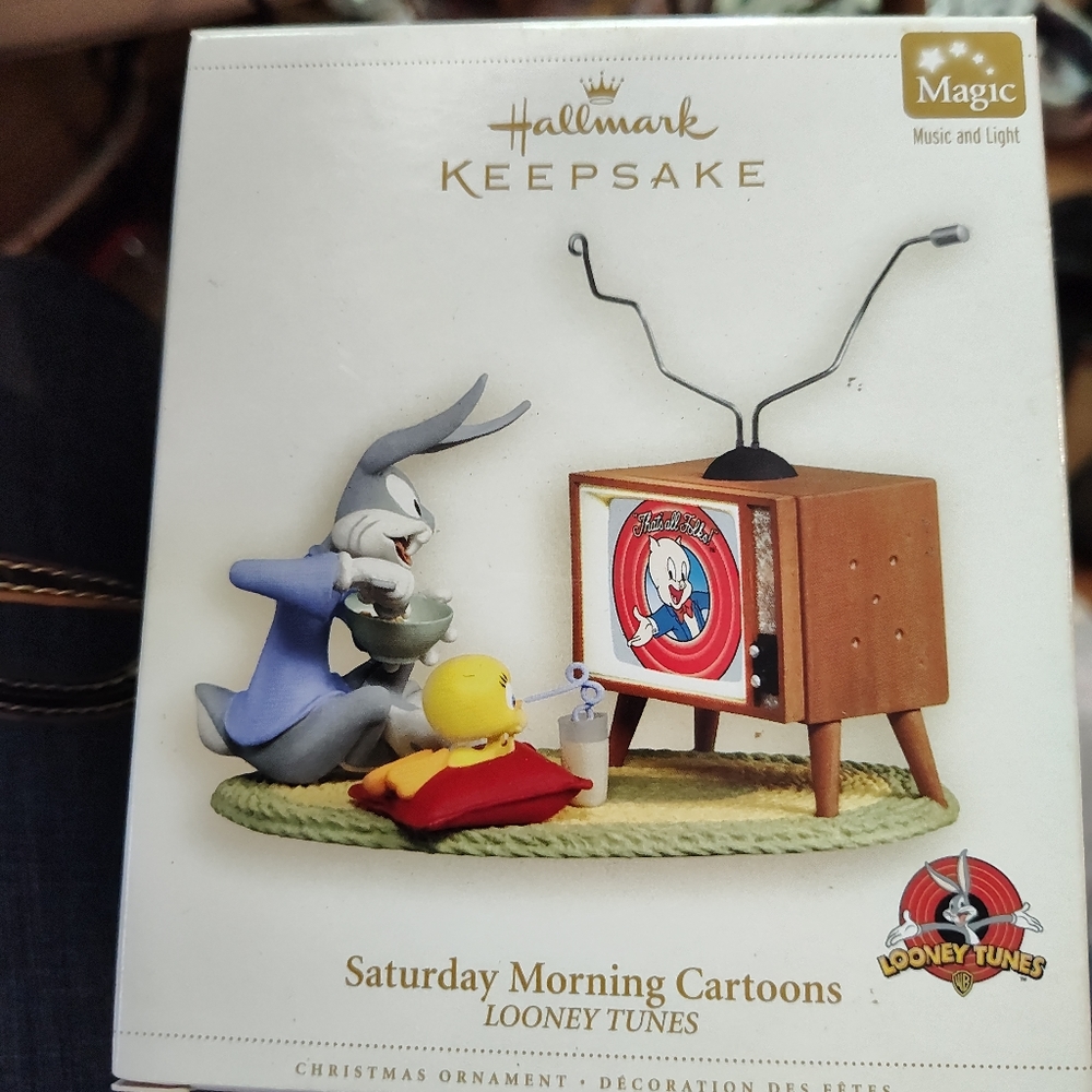 Hallmark Keepsake Ornament Looney Tunes Saturday Morning Cartoons